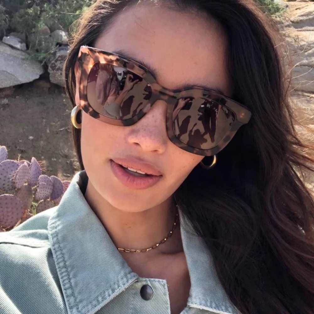 Large Square Tortoise DIFF Sunglasses.